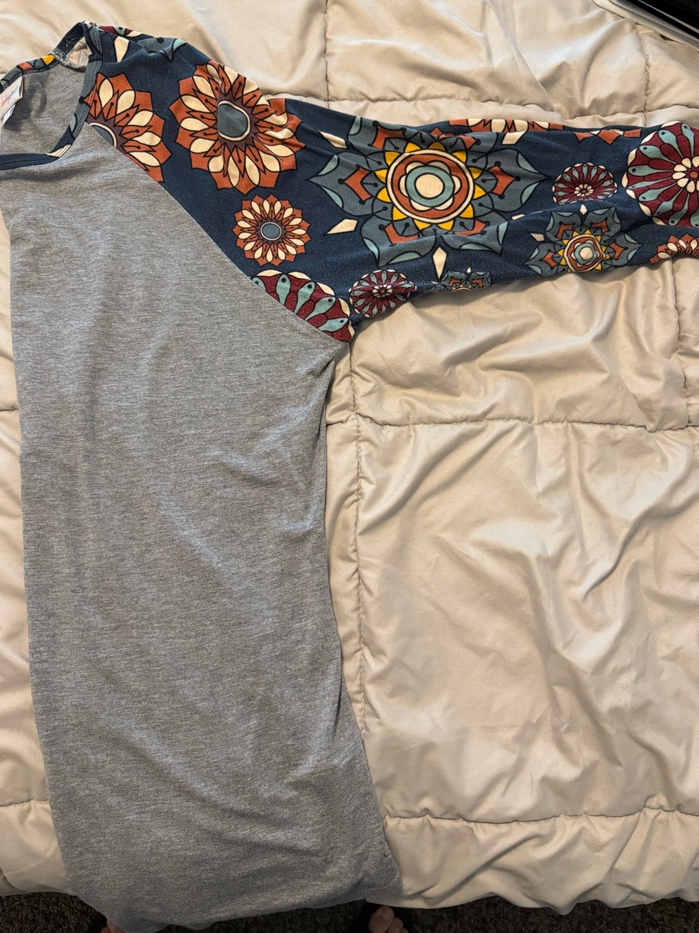 LuLaRoe Grey Raglan Top with Navy Floral-Print Sleeves